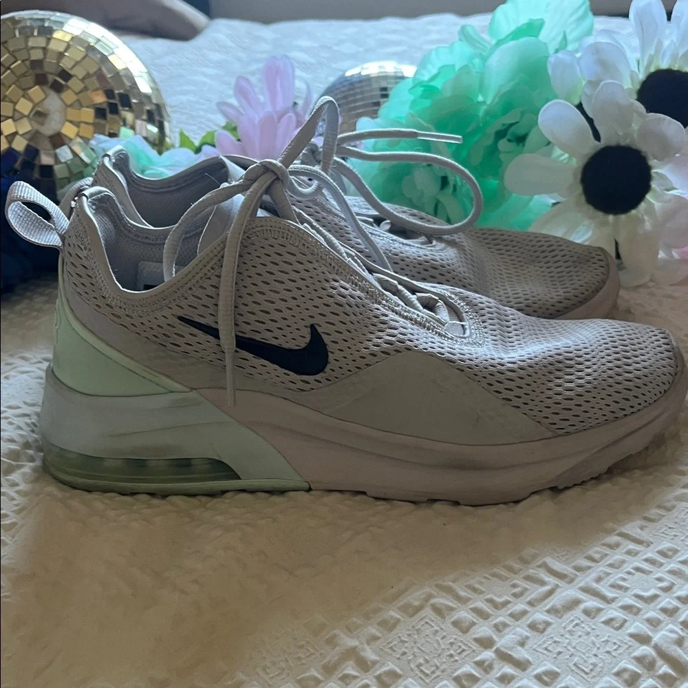 Nike Air Max Light Gray and Green Sneakers - Picture 7 of 13